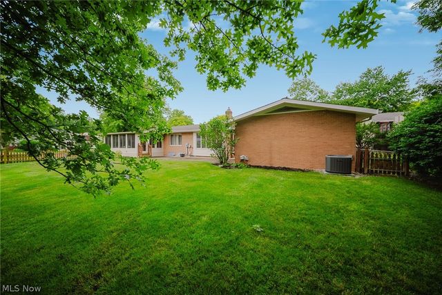 6531 Brighton Drive, North Olmsted, OH 44070