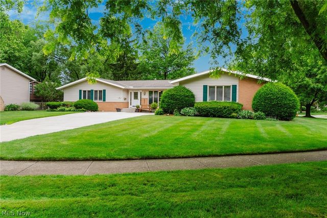 6531 Brighton Drive, North Olmsted, OH 44070