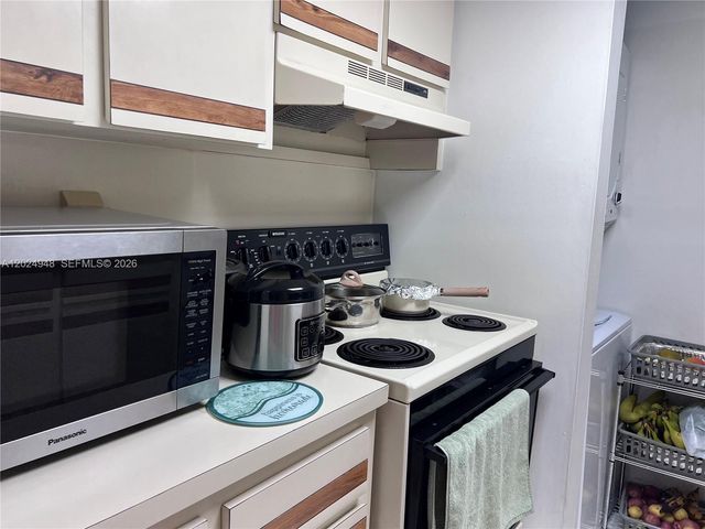 5055 NW 7th St 301, Miami, FL 33126