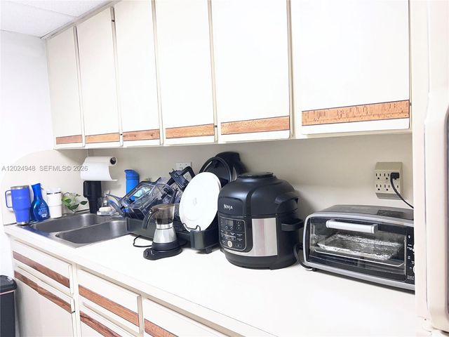 5055 NW 7th St 301, Miami, FL 33126
