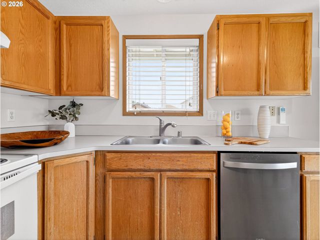 15811 Ne 87TH Cir, Vancouver, WA 98682