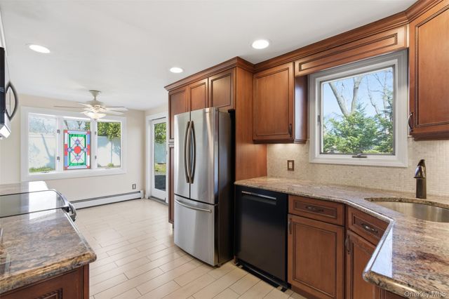 3 Rocket Court, Selden, NY 11784