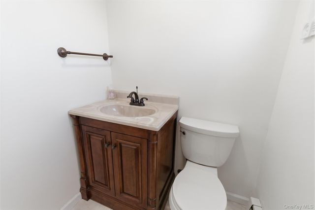 3 Rocket Court, Selden, NY 11784