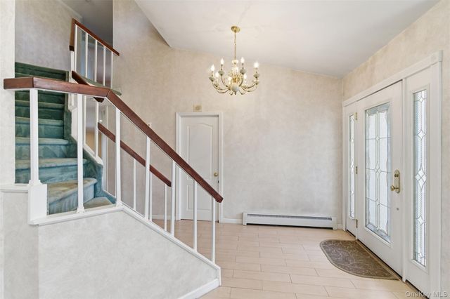 3 Rocket Court, Selden, NY 11784