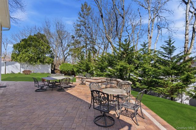 3 Rocket Court, Selden, NY 11784