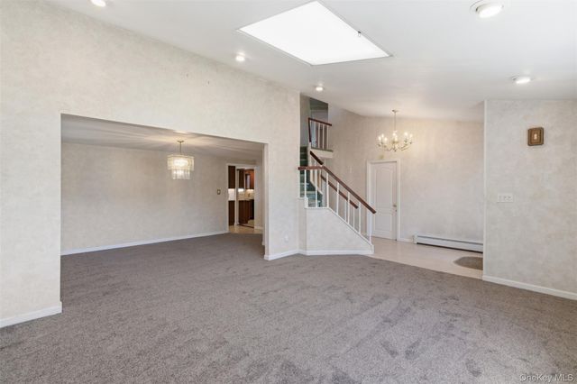 3 Rocket Court, Selden, NY 11784
