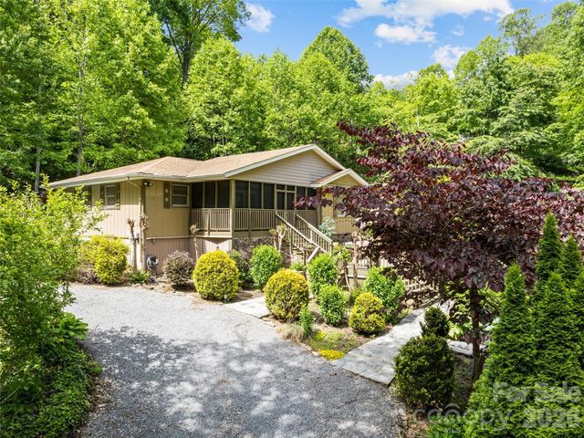 218 Red Oak Drive, Maggie Valley, NC 28751