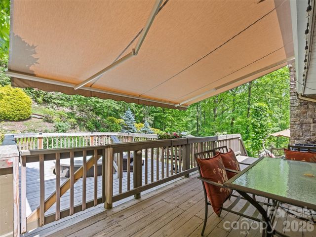 218 Red Oak Drive, Maggie Valley, NC 28751