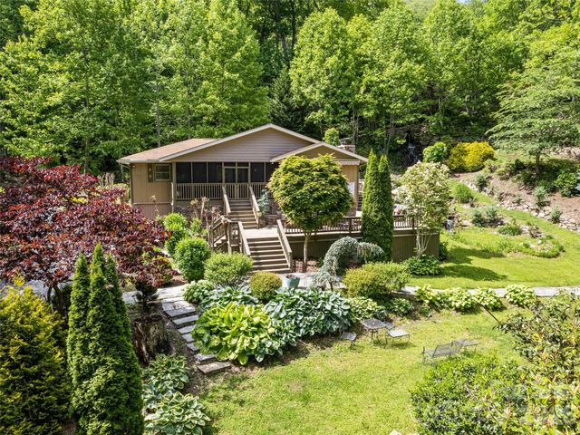 218 Red Oak Drive, Maggie Valley, NC 28751