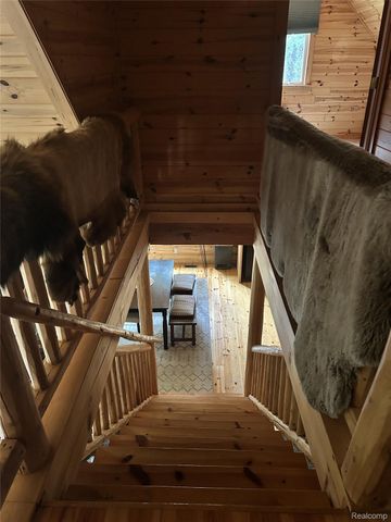 4636 N Hope Road, Hope Township, MI 48628