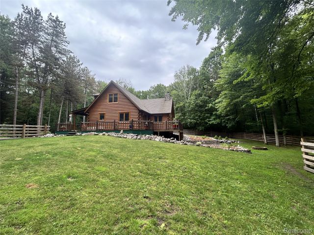 4636 N Hope Road, Hope Township, MI 48628