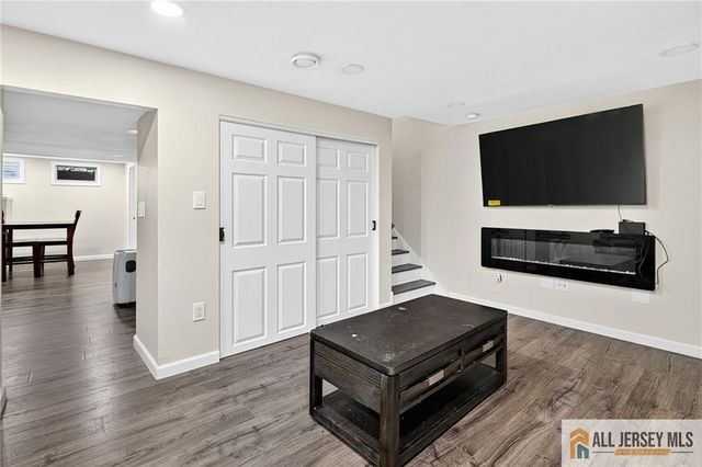 4 Quincy Circle, South Brunswick, NJ 08810
