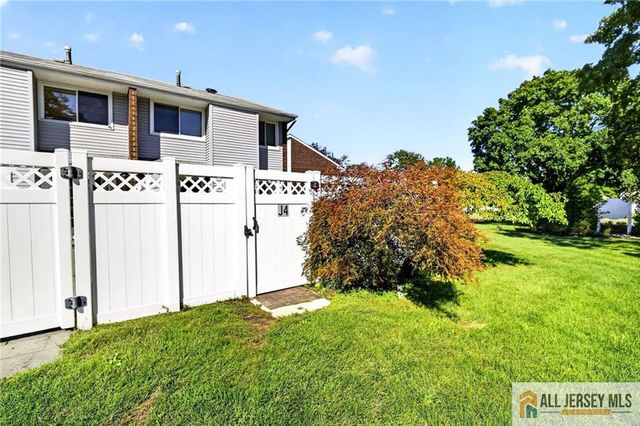 4 Quincy Circle, South Brunswick, NJ 08810