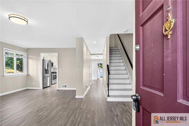 4 Quincy Circle, South Brunswick, NJ 08810