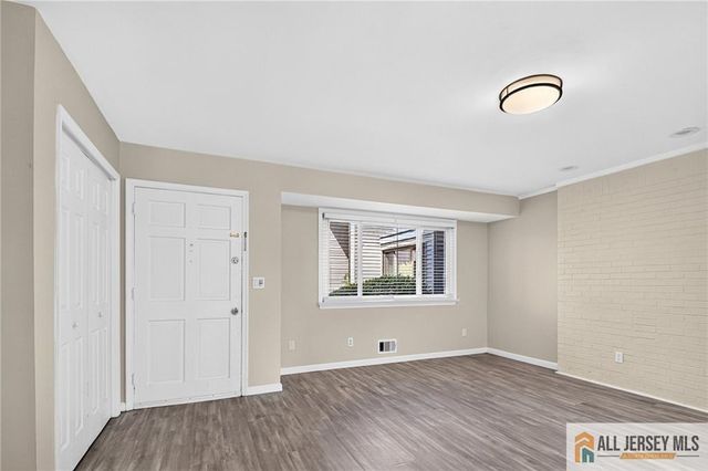 4 Quincy Circle, South Brunswick, NJ 08810