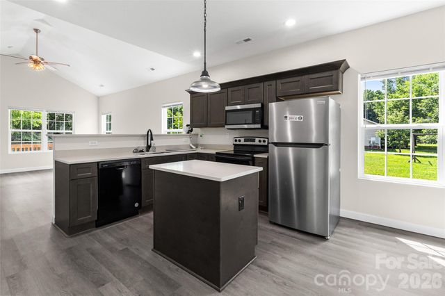 208 Nottingham Drive, York, SC 29745