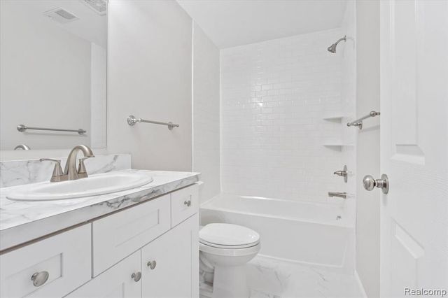 495 Addington Lane, Ann Arbor, MI 48108