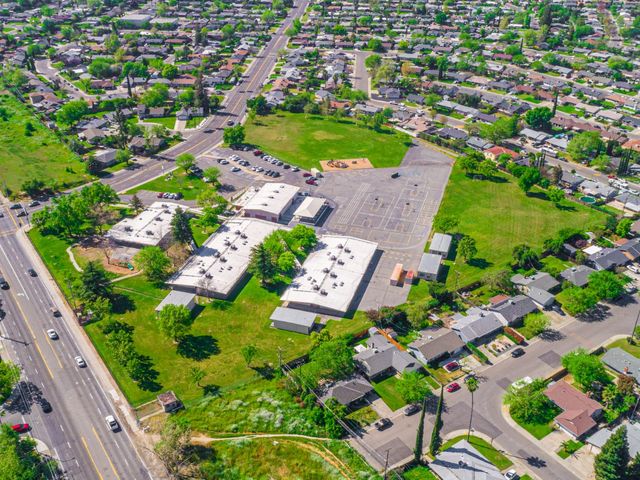 6913 Weddigen, North Highlands, CA 95660