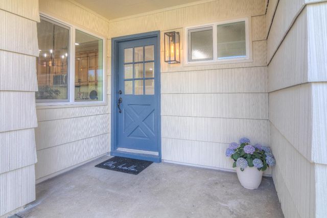 6913 Weddigen, North Highlands, CA 95660