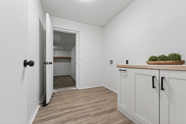 3630 S Eisenhower St, Wichita, KS 67215