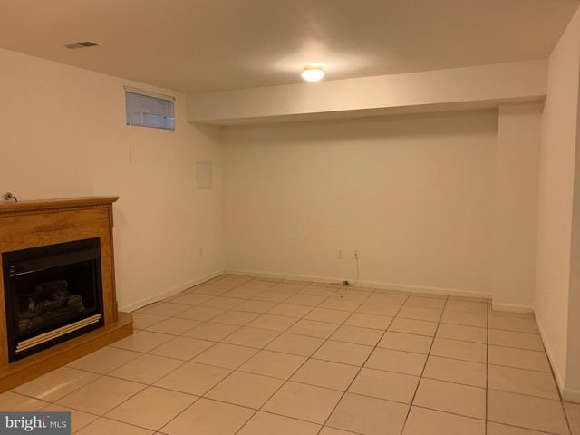 114 COUPLES DR, Newark, DE 19702