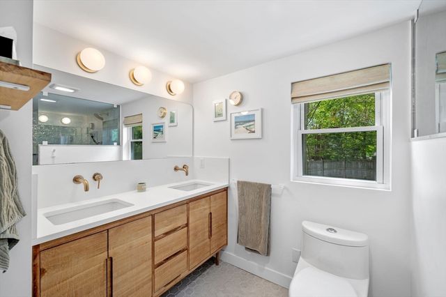 11 East St, Beverly, MA 01915