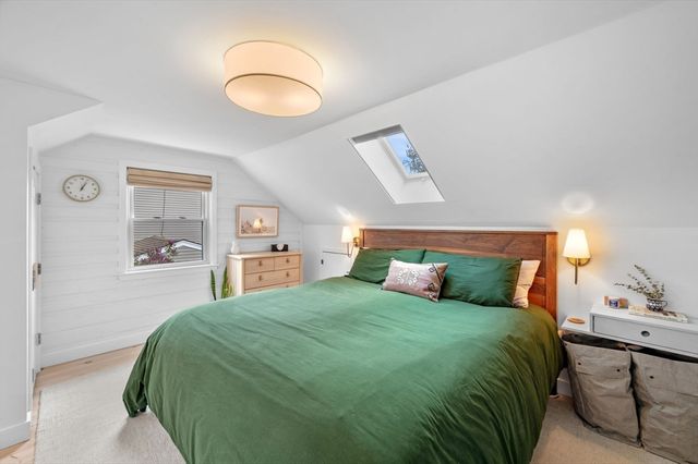 11 East St, Beverly, MA 01915
