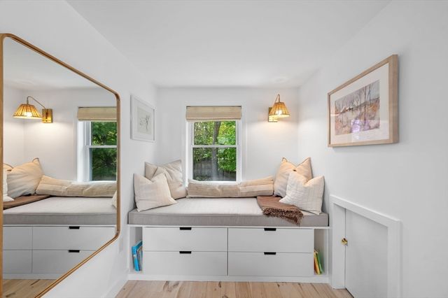 11 East St, Beverly, MA 01915