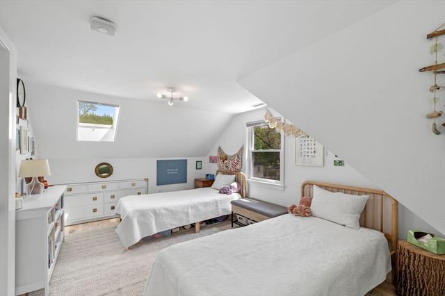 11 East St, Beverly, MA 01915