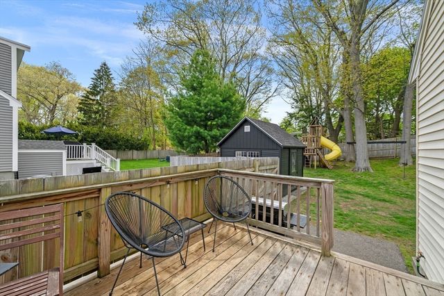11 East St, Beverly, MA 01915