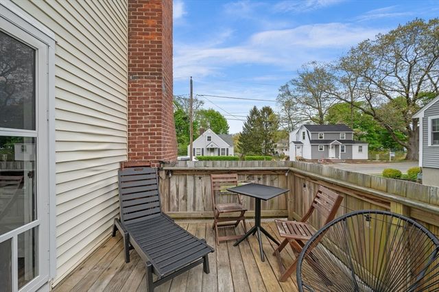 11 East St, Beverly, MA 01915