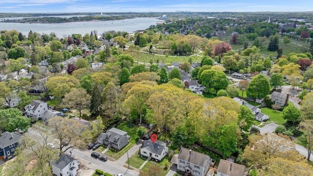 11 East St, Beverly, MA 01915