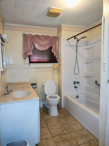 521 N Hays Ave, Jackson, TN 38301