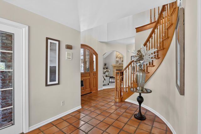 6431 Orange Hill Ln, Carmichael, CA 95608