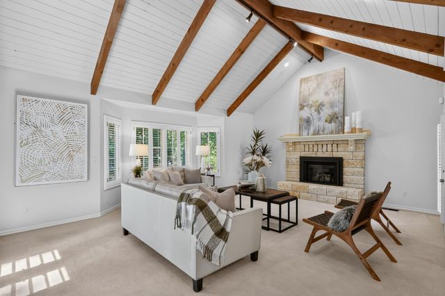 6431 Orange Hill Ln, Carmichael, CA 95608