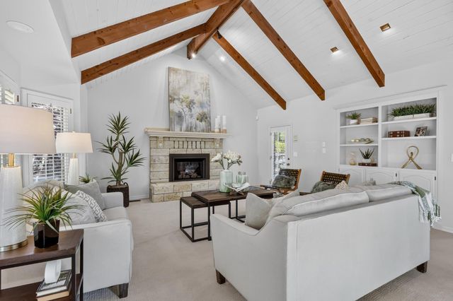 6431 Orange Hill Ln, Carmichael, CA 95608