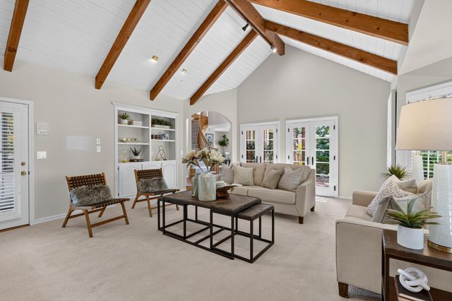 6431 Orange Hill Ln, Carmichael, CA 95608