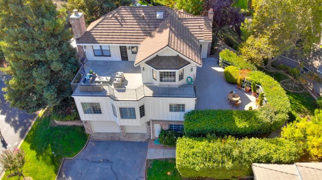 6431 Orange Hill Ln, Carmichael, CA 95608