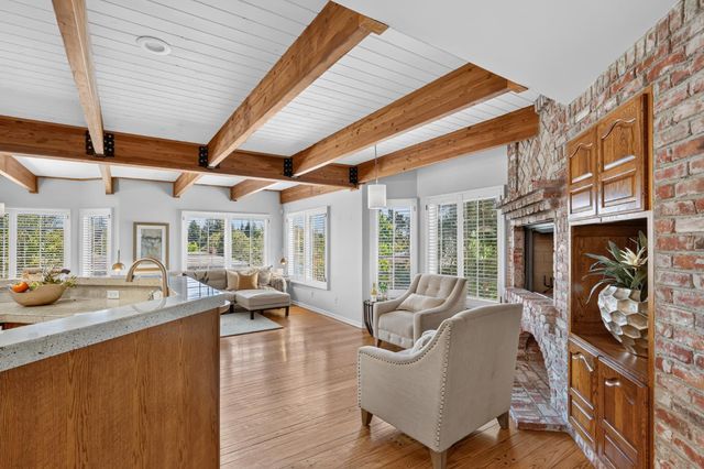 6431 Orange Hill Ln, Carmichael, CA 95608