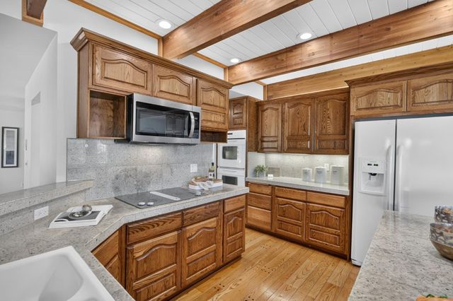6431 Orange Hill Ln, Carmichael, CA 95608