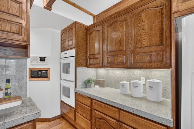 6431 Orange Hill Ln, Carmichael, CA 95608