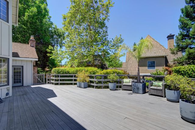 6431 Orange Hill Ln, Carmichael, CA 95608