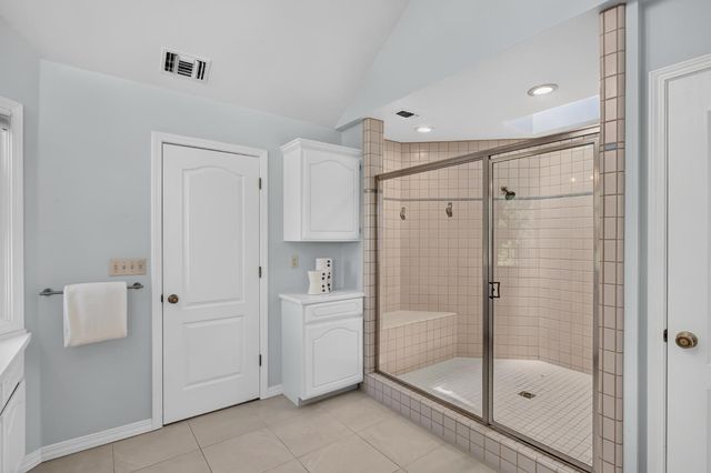 6431 Orange Hill Ln, Carmichael, CA 95608