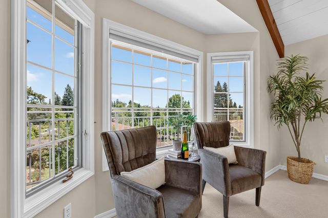 6431 Orange Hill Ln, Carmichael, CA 95608