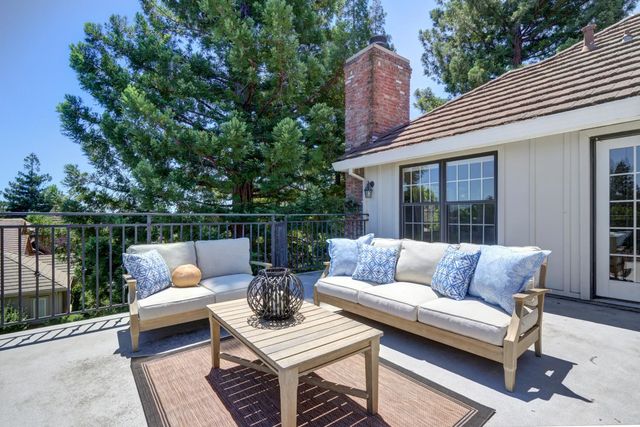 6431 Orange Hill Ln, Carmichael, CA 95608