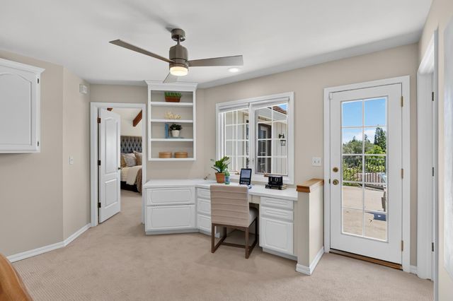 6431 Orange Hill Ln, Carmichael, CA 95608