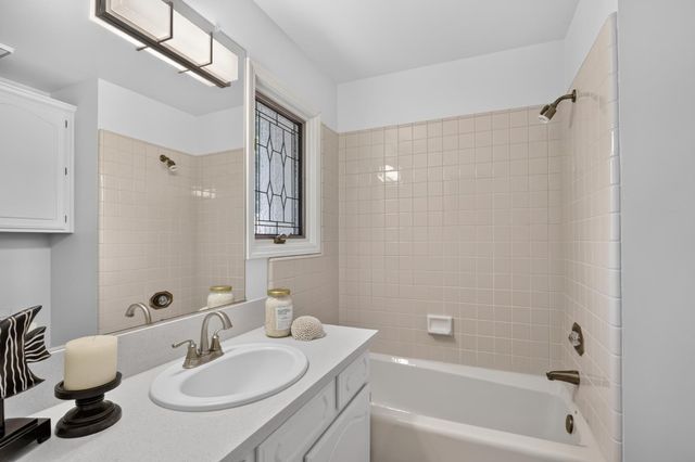 6431 Orange Hill Ln, Carmichael, CA 95608