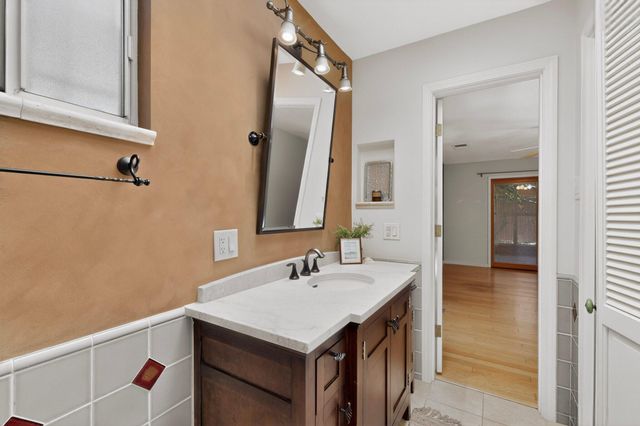 1400 Solano Drive NE, Albuquerque, NM 87110