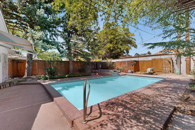 1400 Solano Drive NE, Albuquerque, NM 87110