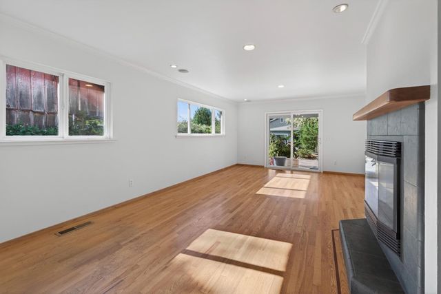 1690 Harper Street, Santa Cruz, CA 95062